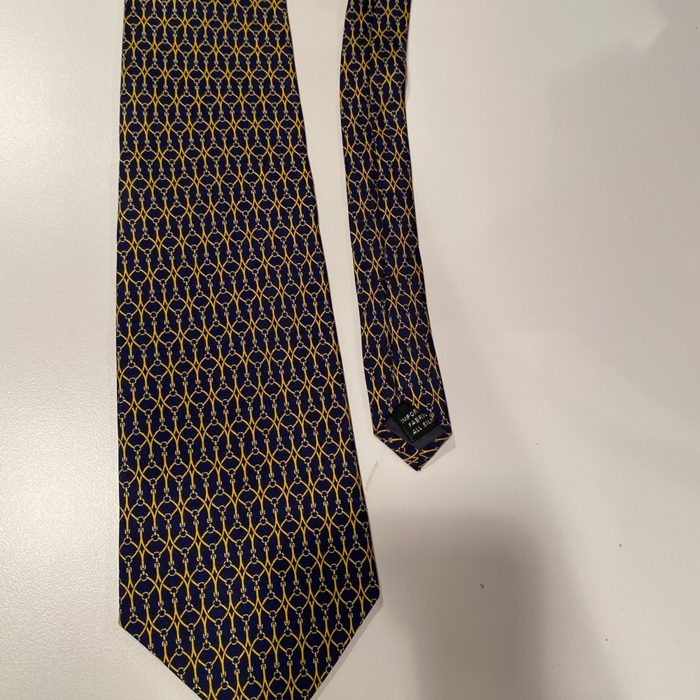Metropolitan View Sink Tie